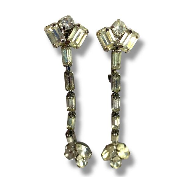 Unbranded Jewelry - Vintage Rhinestone Clip On Non-Pierced Earrings 2 Inch Drop